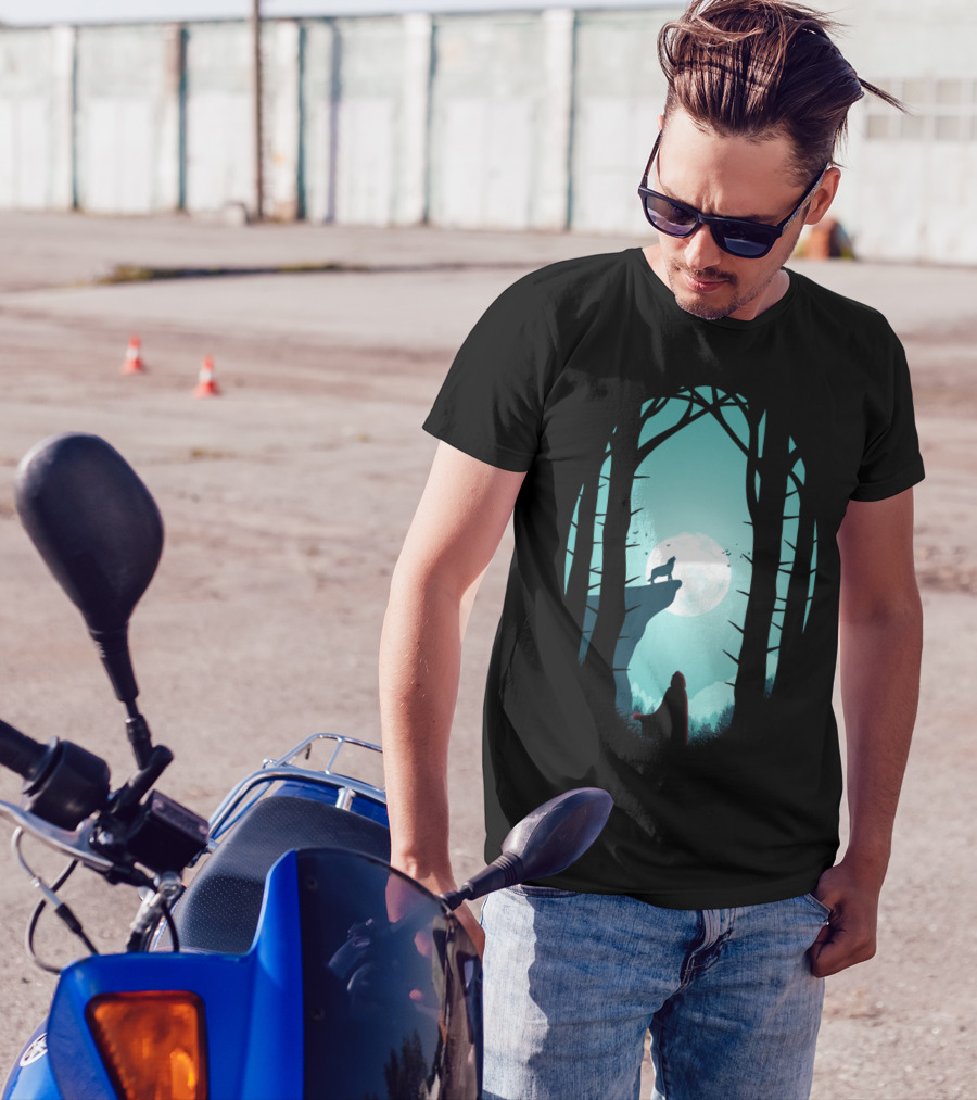 Full Moon Wolf Howling In Forest At Night T-Shirt