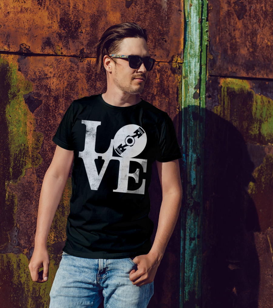 Boxer Engine LOVE T-Shirt