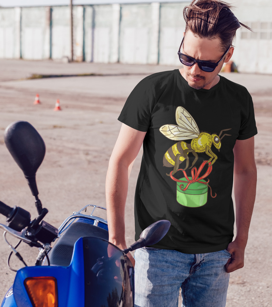 Bee Holding Gift Box Drawing T-Shirt