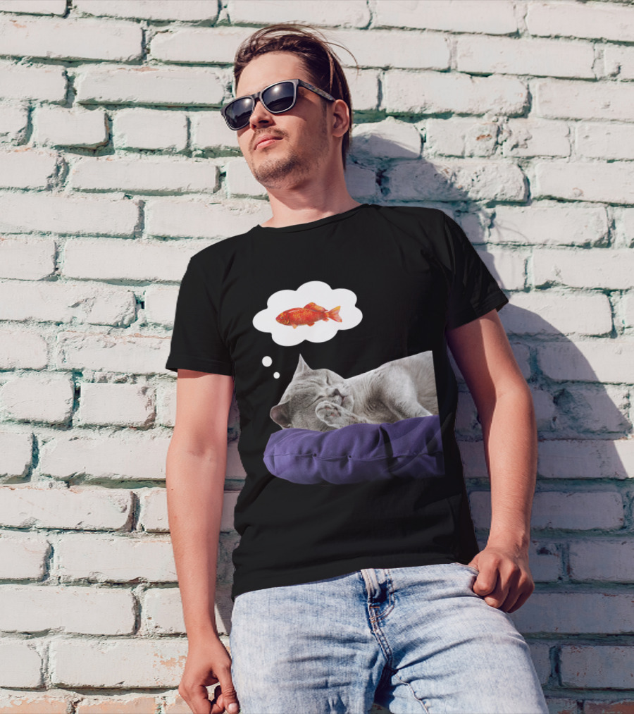Sleepy Cat Dreaming Of Goldfish Zzz T-Shirt