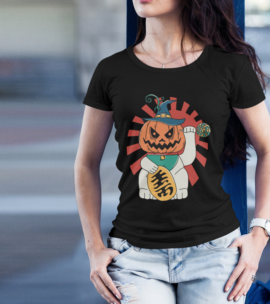 Lucky Japanese Maneki Neko Halloween Pumpkin Wizard Cat T-Shirt