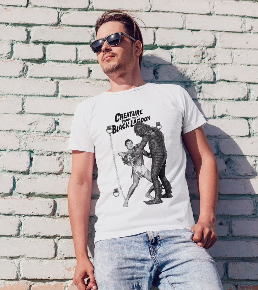 Creature From The Black Lagoon Chain Wrestling Scene T-Shirt