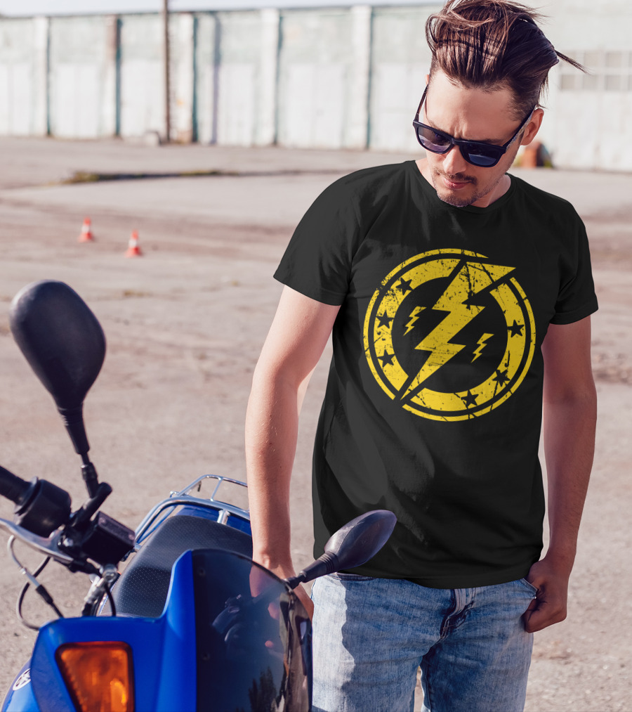 Thunderbolt Lightning Bolt Circle Vintage Stars Retro T-Shirt