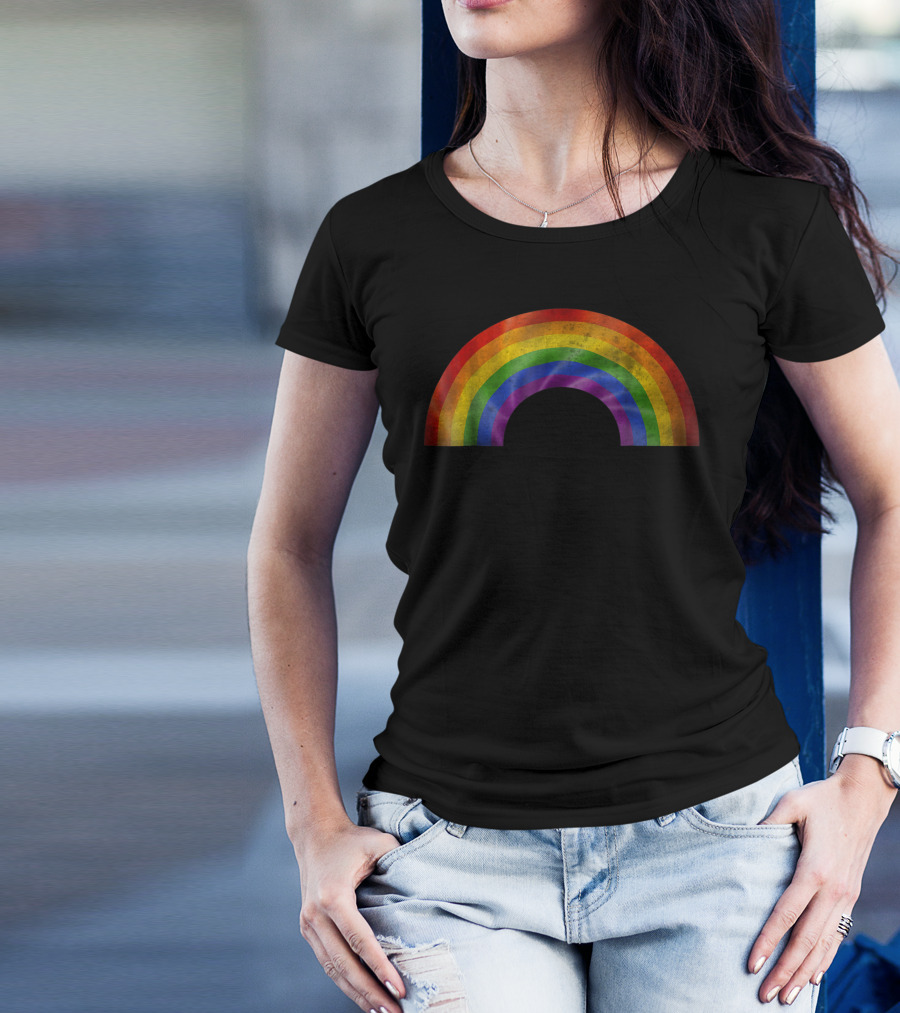 Vintage Rainbow Classic Style Arch T-Shirt
