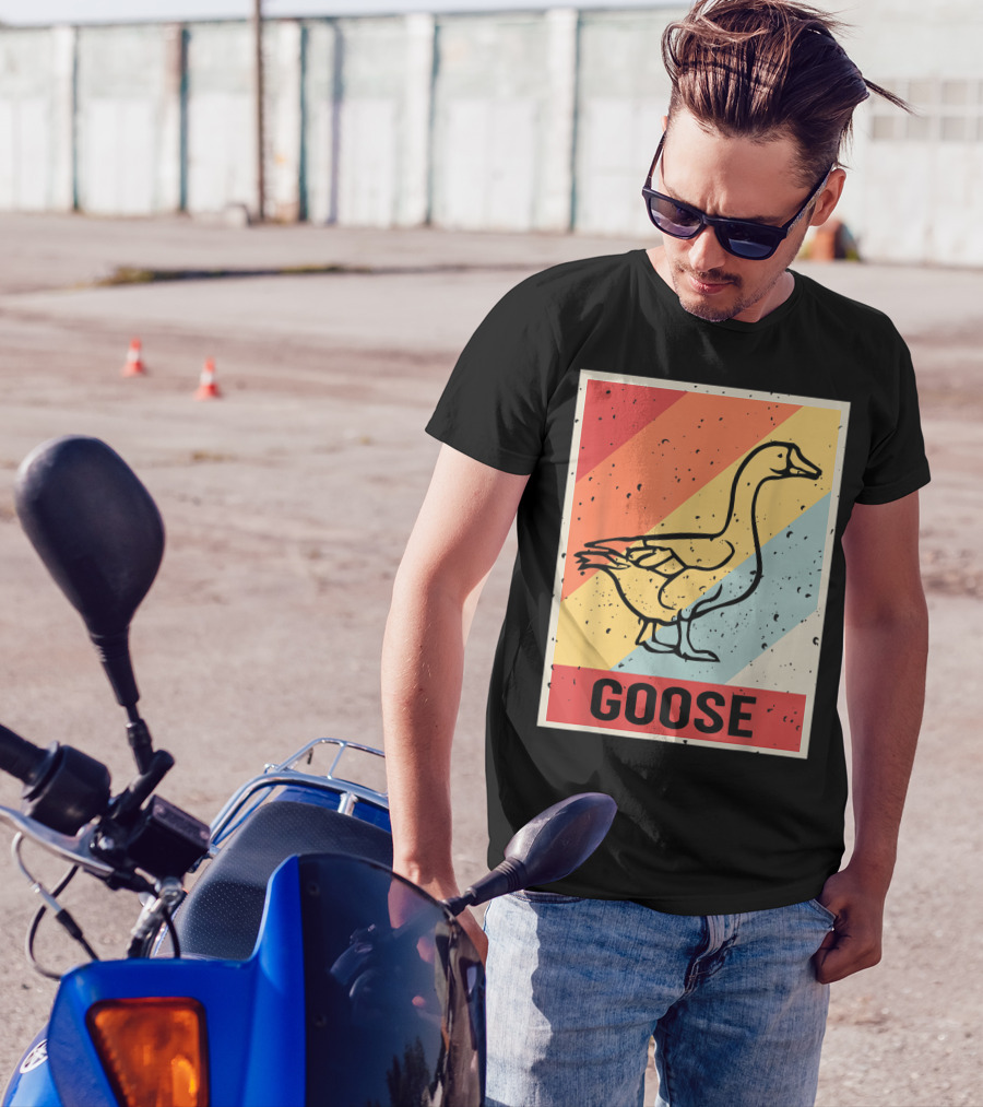 Vintage Goose Lover Retro 80th Anniversary T-Shirt