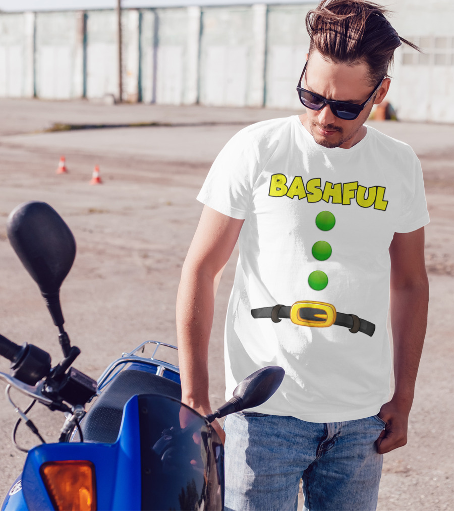 Bashful Dwarf Halloween Costume Bashful Belt Green Buttons T-Shirt