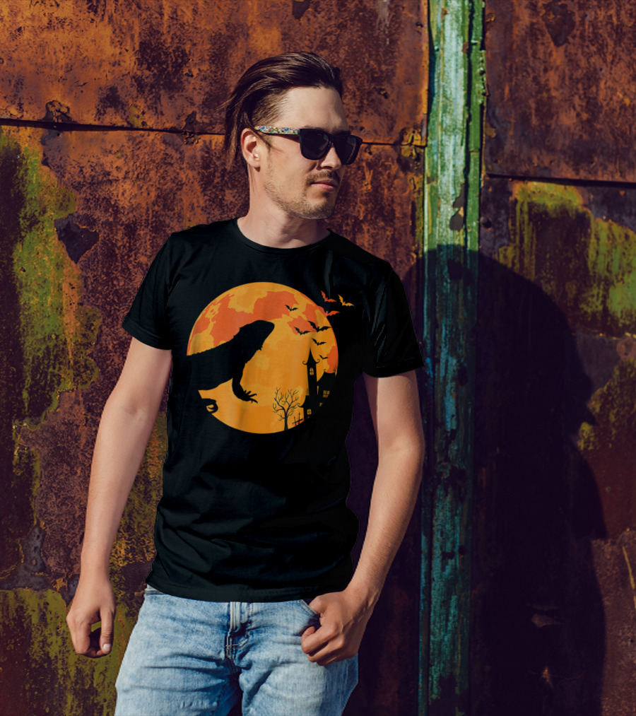 Halloween Bearded Dragon Moon Silhouette With Bats And Haunted House T-Shirt