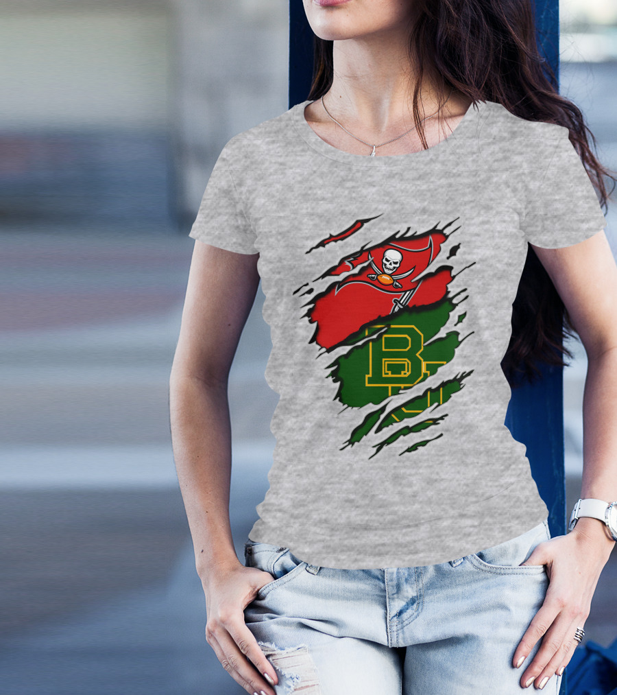 Buccaneers Baylors Skull Flag Ripped T-Shirt