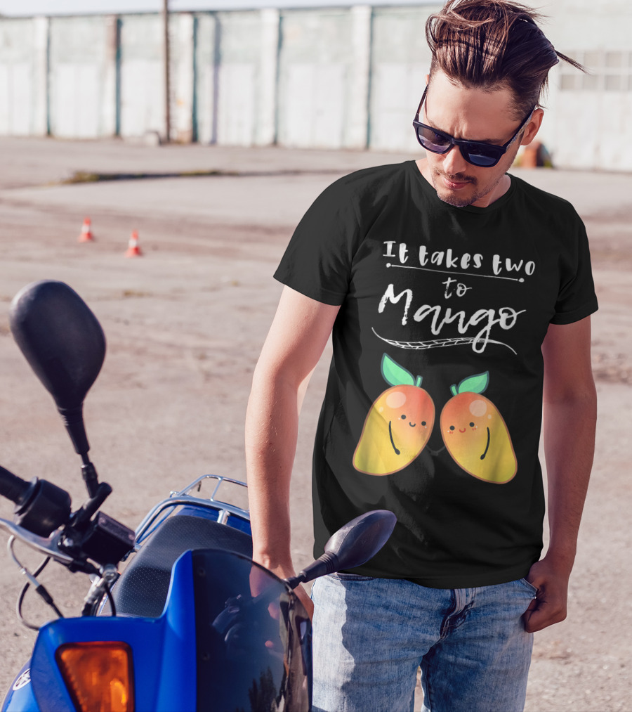 Valentines Day Fruit Pun: It Takes Two To Mango Cute Mango Pair T-Shirt