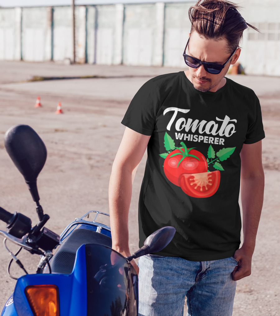 Tomato Whisperer Vegan Vegetarian Gardener Gardening Tomato With Leaves T-Shirt