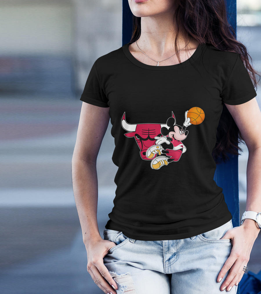 Mickey Chicago Bulls Basketball T-Shirt