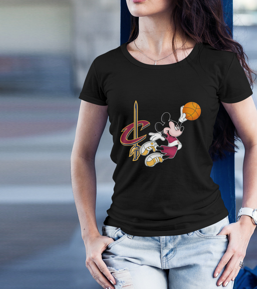 Cleveland Cavaliers Mickey Basketball Dunk T-Shirt