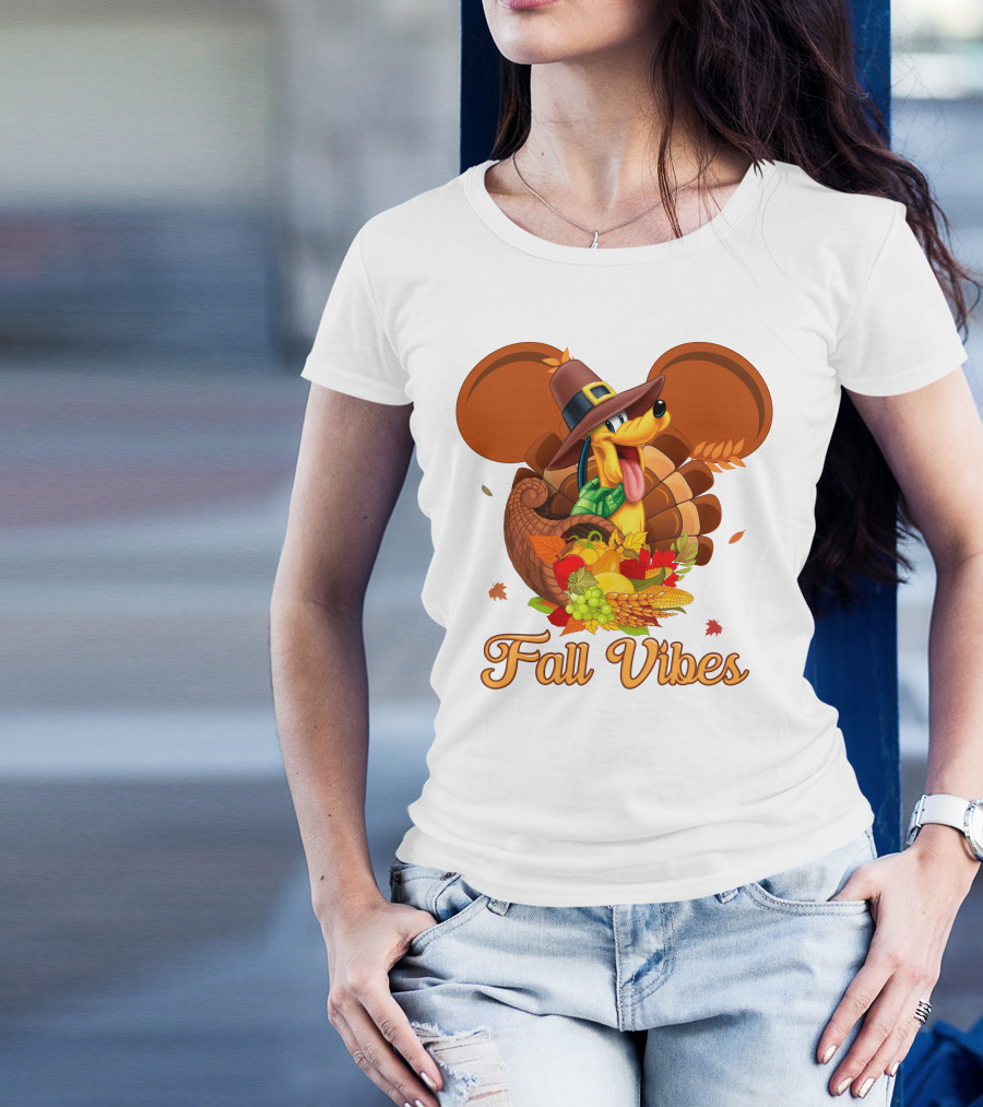 Pluto Fall Vibes Thanksgiving Cornucopia And Autumn Leaves T-Shirt