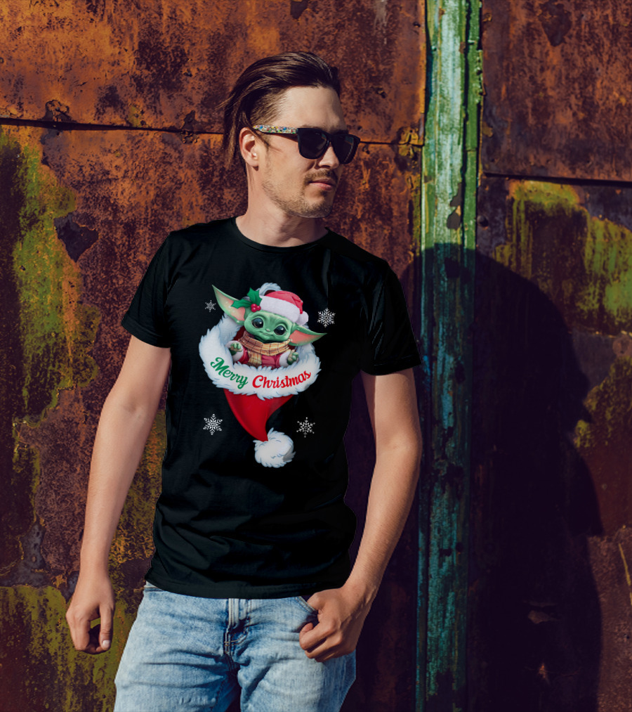 Merry Christmas Yoda Santa Hat Snowflakes T-Shirt