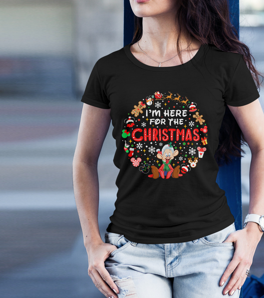 I'm Here For The Christmas Dopey Reindeer Snowflakes Gingerbread Santa Hat Fun T-Shirt