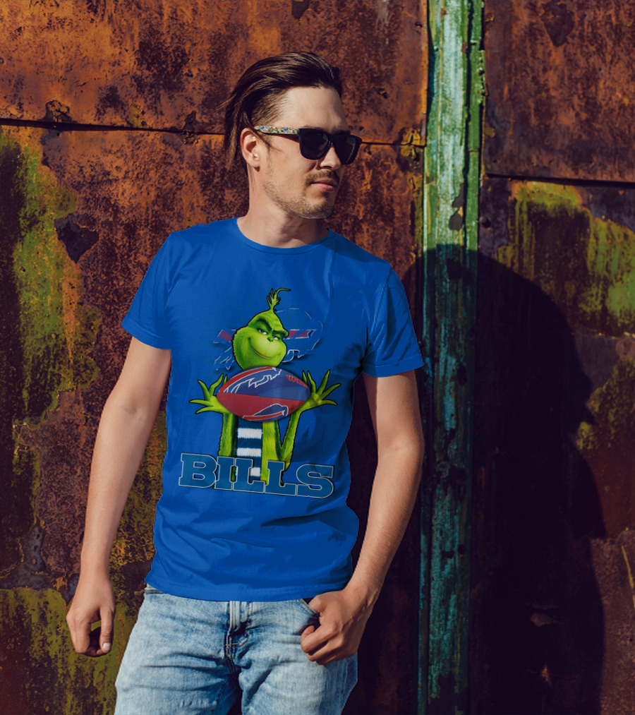 Grinch Holding Football With Buffalo Bills T-Shirt