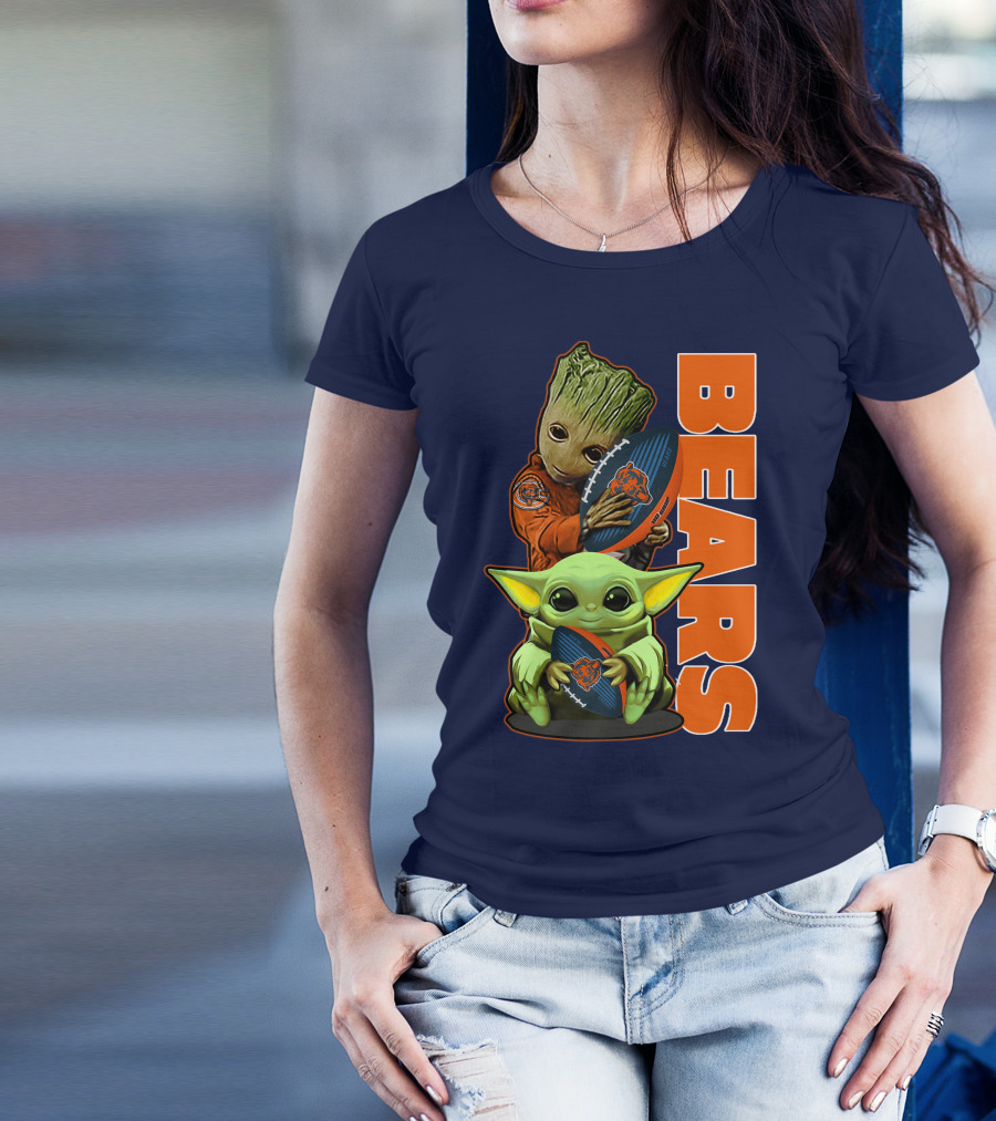 Grzd CHICAGO BEARS Baby Groot And Baby Yoda Football T-Shirt