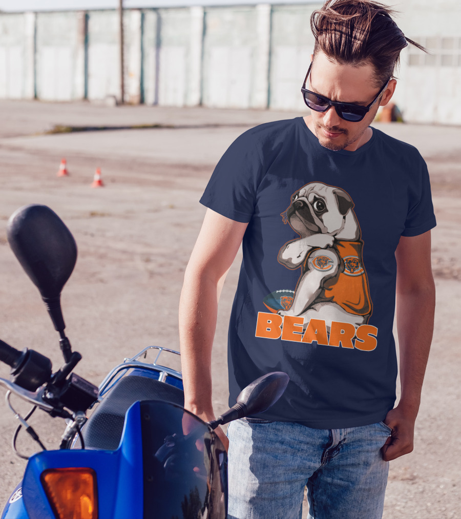 Pug Chicago Bears Football Fan With Team T-Shirt