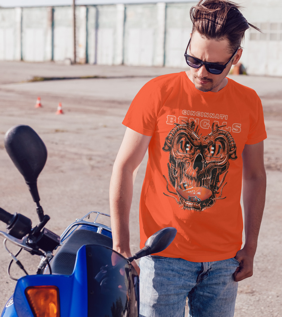 CINCINNATI BENGALS Dragonskull Football T-Shirt