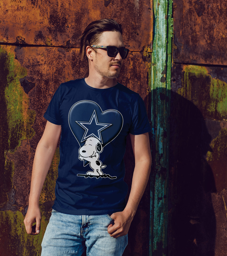 Snoopy Hugging Heart With Dallas Cowboys Star T-Shirt