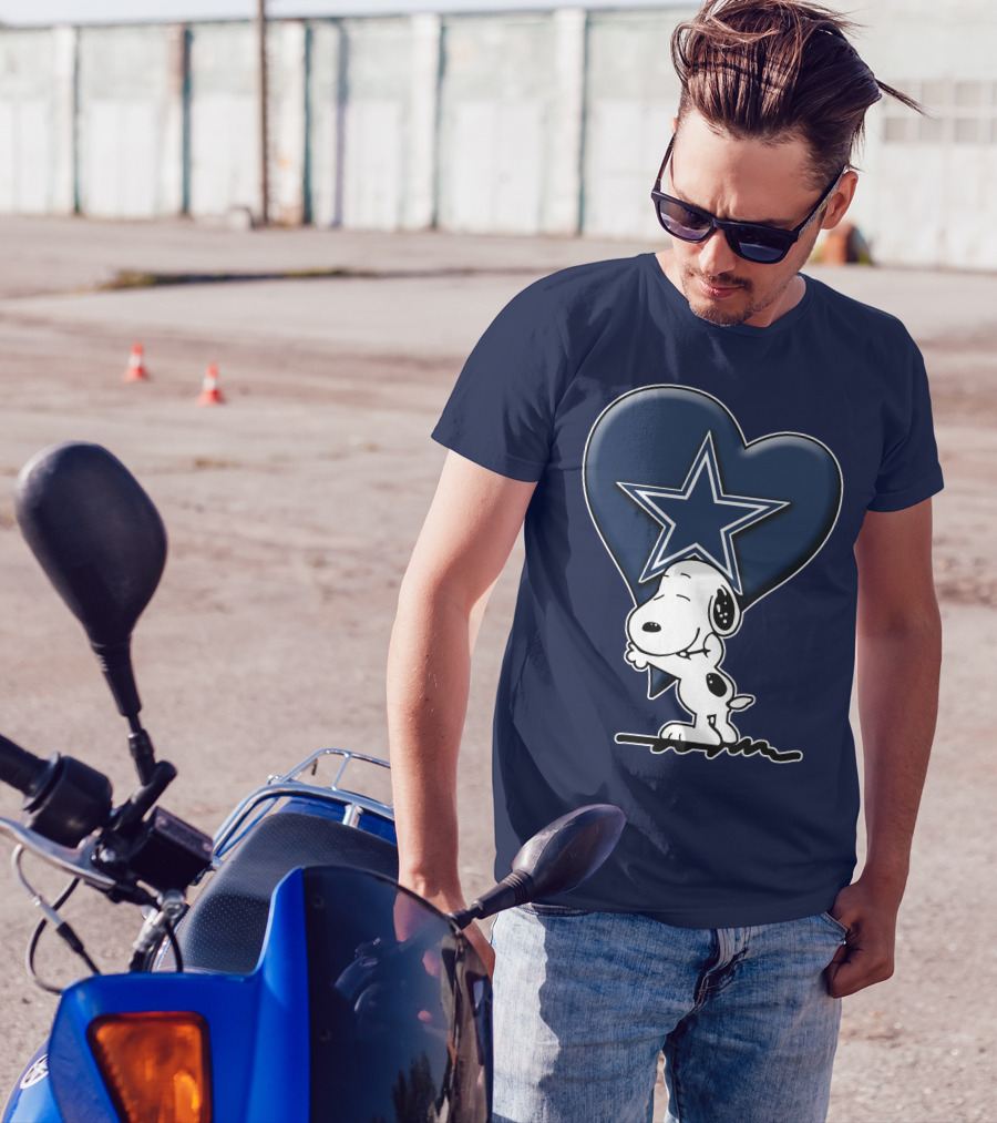 Snoopy Hugging Heart With Dallas Cowboys Star T-Shirt