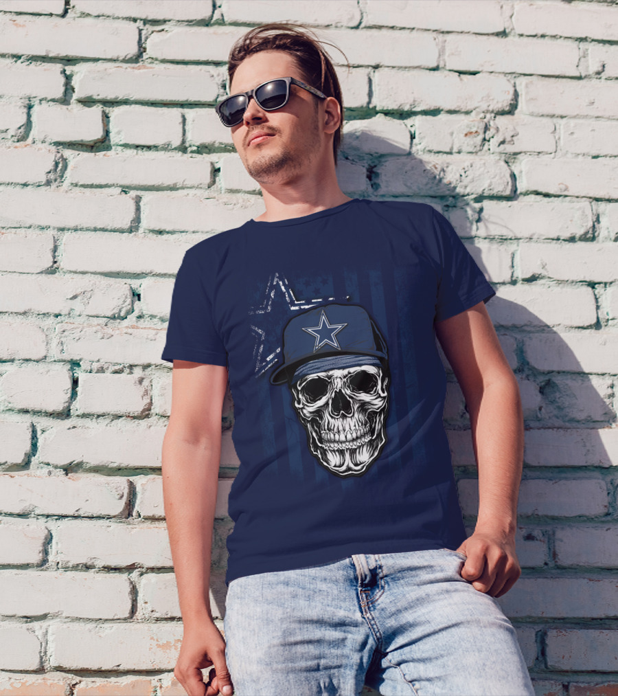 Skull Dallas Cowboys Star Cap With Stripes Background T-Shirt