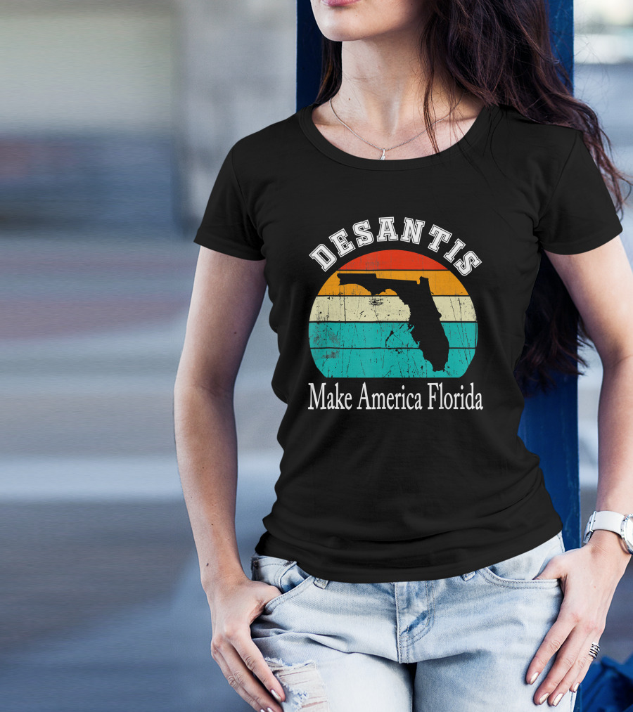 DeSantis Make America Florida 2024 Election Florida Map Retro Sunset T-Shirt