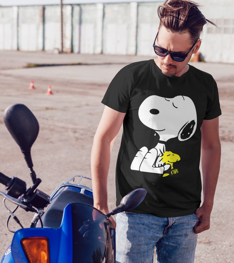 Snoopy Sleep In Peace With Woodstock Sleeping In Black And White Peanuts Comic T-Shirt