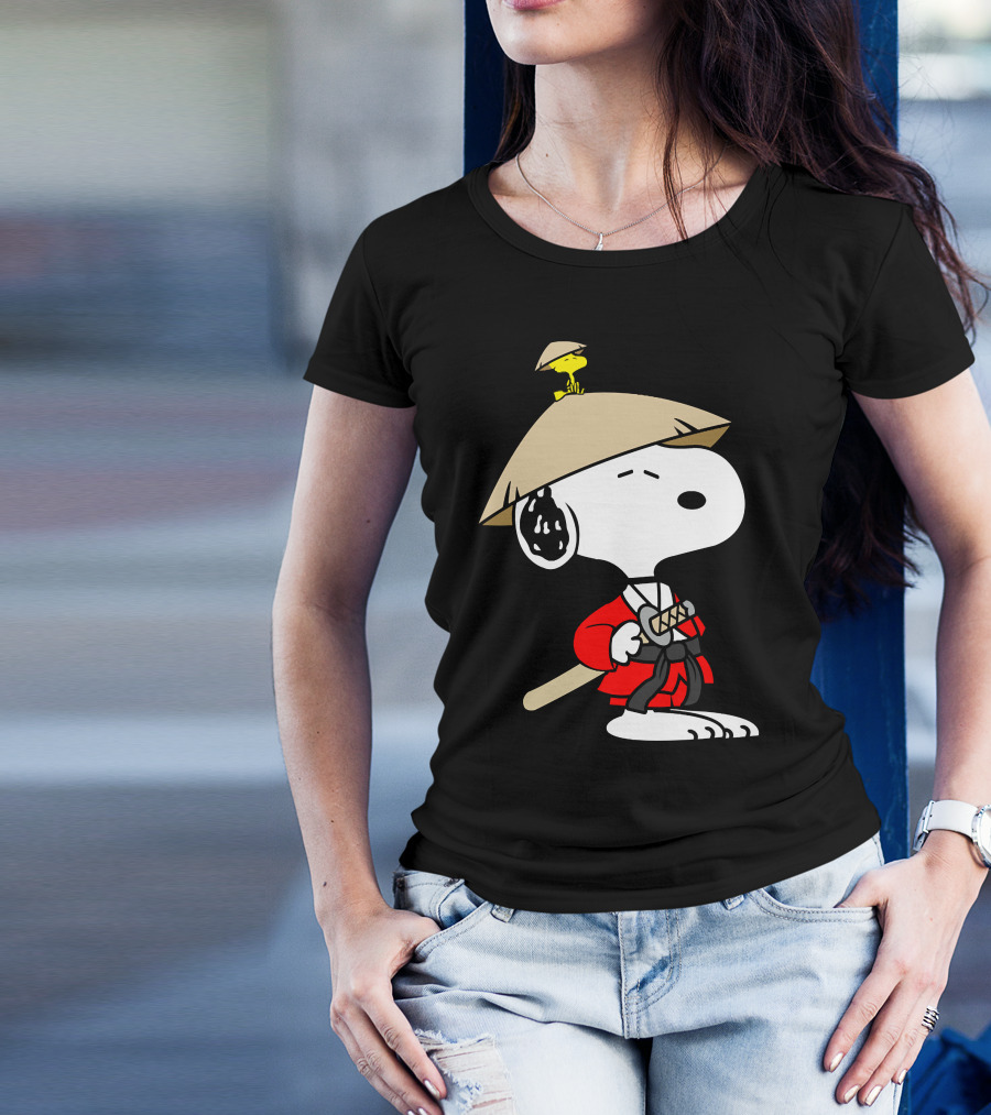 Snoopy Samurai Woodstock Hat Red Kimono Sword T-Shirt