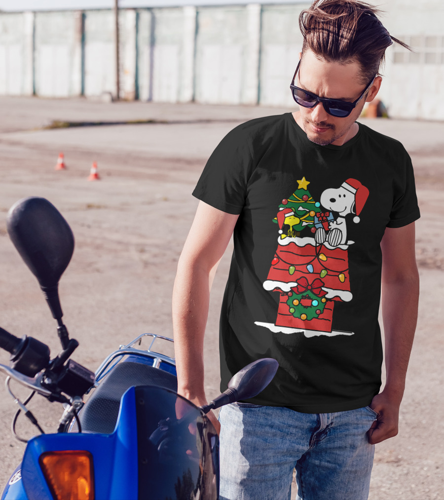 Snoopy And Woodstock Celebrate Christmas On Doghouse With Santa Hats And Tree T-Shirt