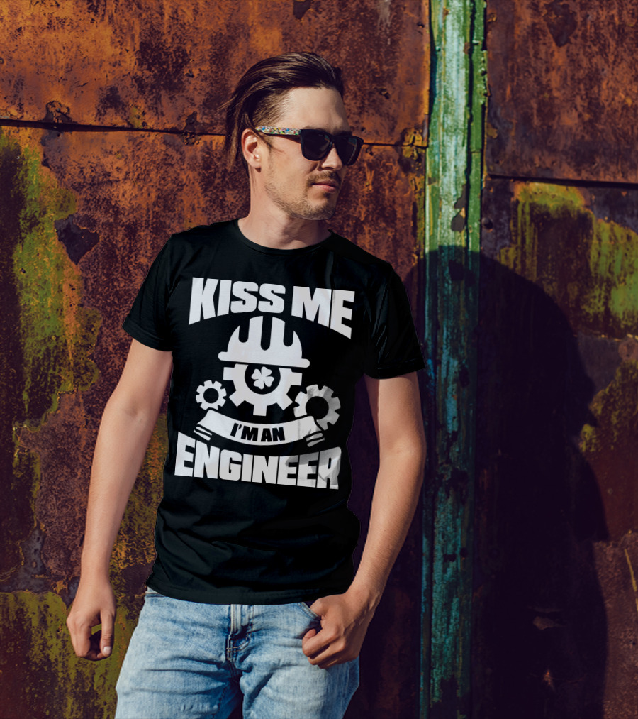 Kiss Me I'm An Engineer Hard Hat Gears With Clover T-Shirt