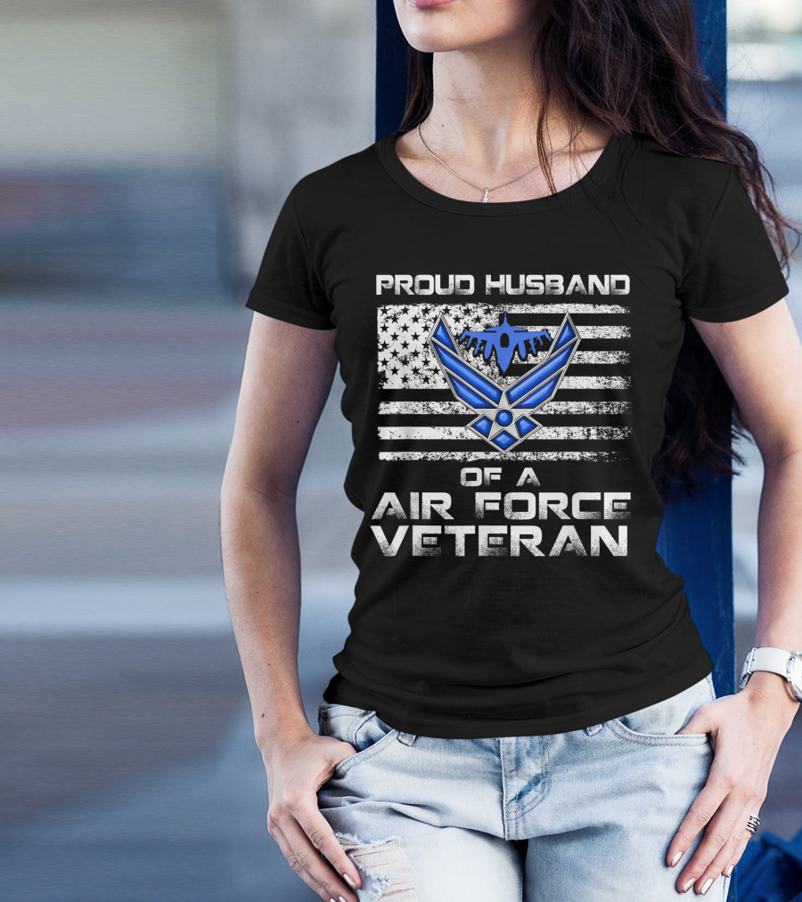 Proud Husband Of A US Air Force Veteran USAF Flag And Emblem T-Shirt