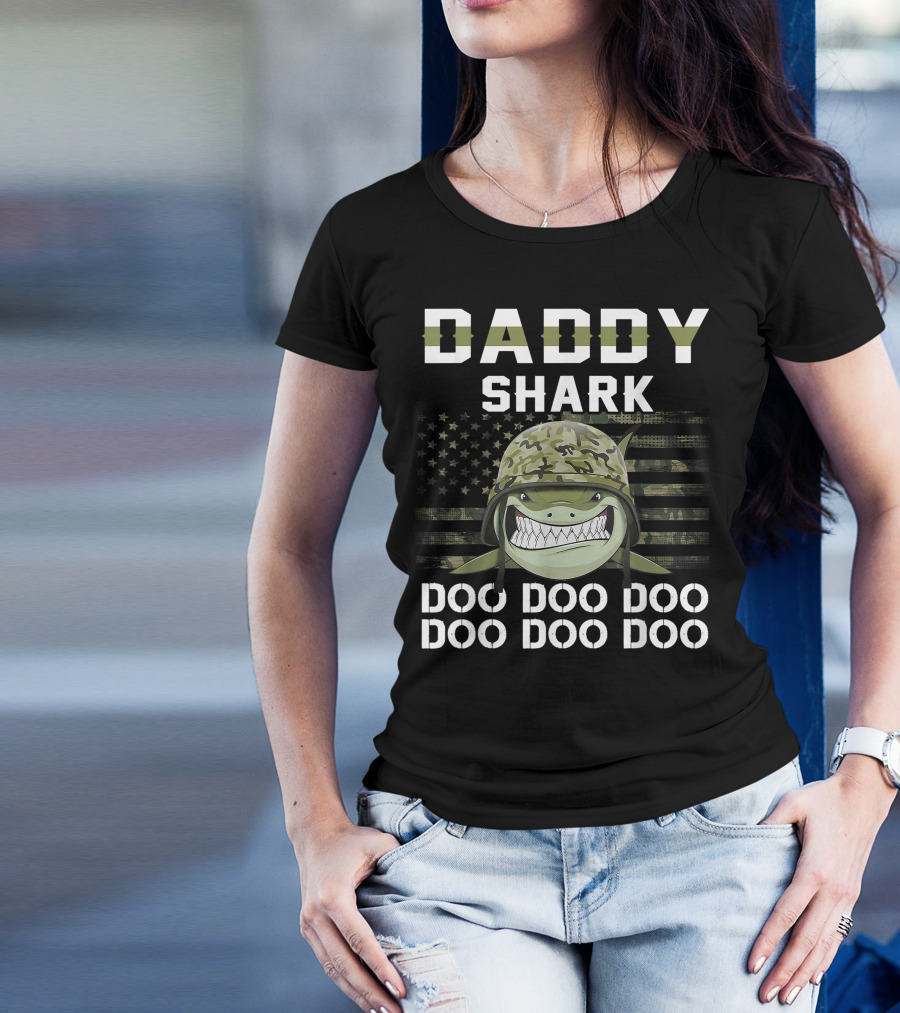 Daddy Shark Doo Doo Doo Military Veteran Army T-Shirt