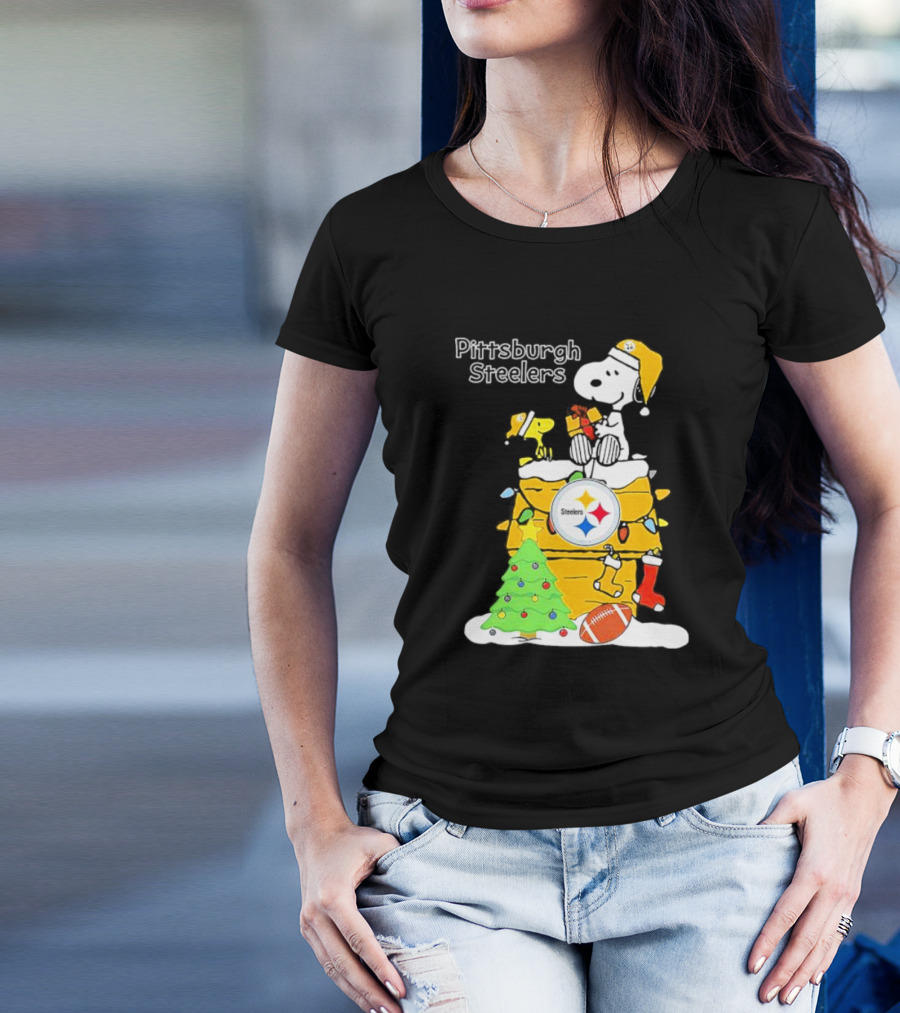 Pittsburgh Steelers Christmas Snoopy Rooftop Holiday Scene T-Shirt