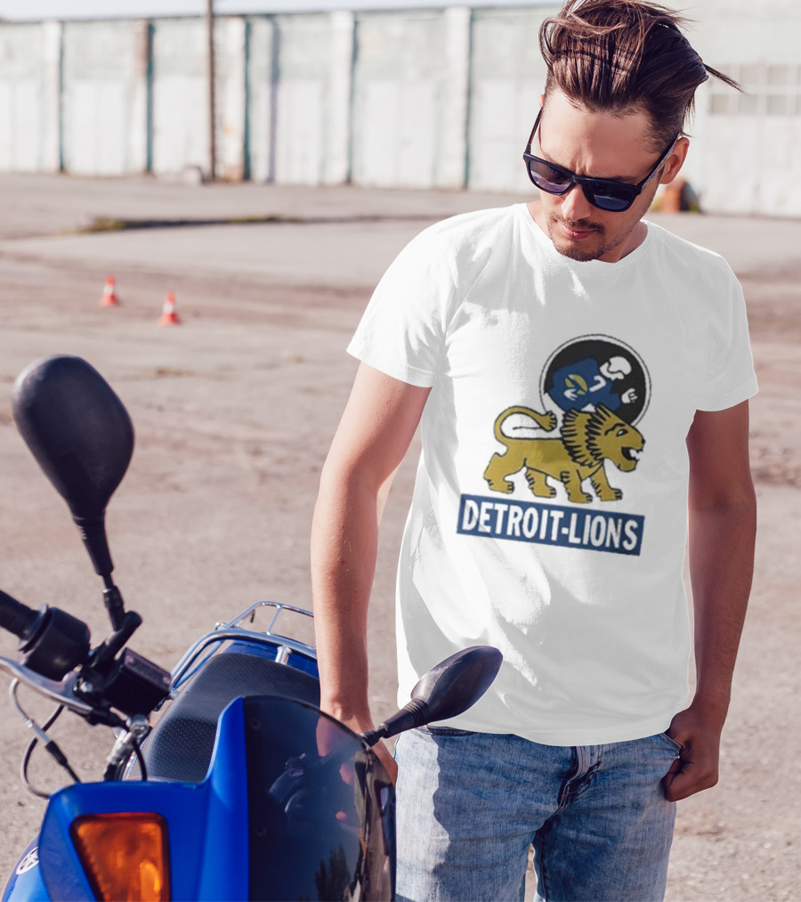 Detroit Lions Retro Style Lion Emblem T-Shirt