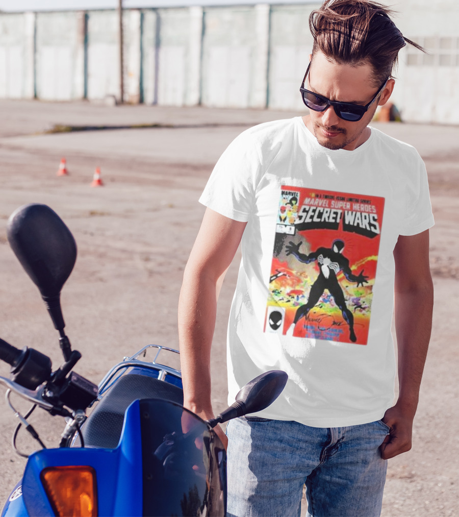 Marvel Super Heroes Secret Wars Spider-Man Black Suit Comic Cover T-Shirt