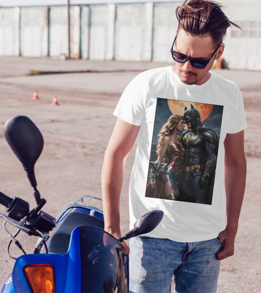Batman And Wonder Woman Under Moonlight Romance Scene T-Shirt