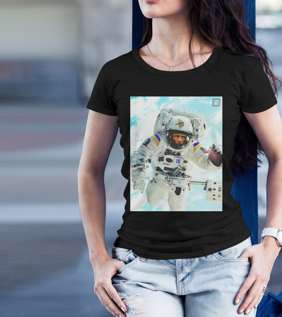 The Passtronaut Vikings Football Astronaut Wins Second Straight Game T-Shirt