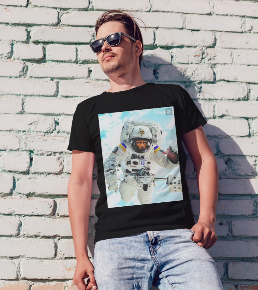 The Passtronaut Vikings Football Astronaut Wins Second Straight Game T-Shirt