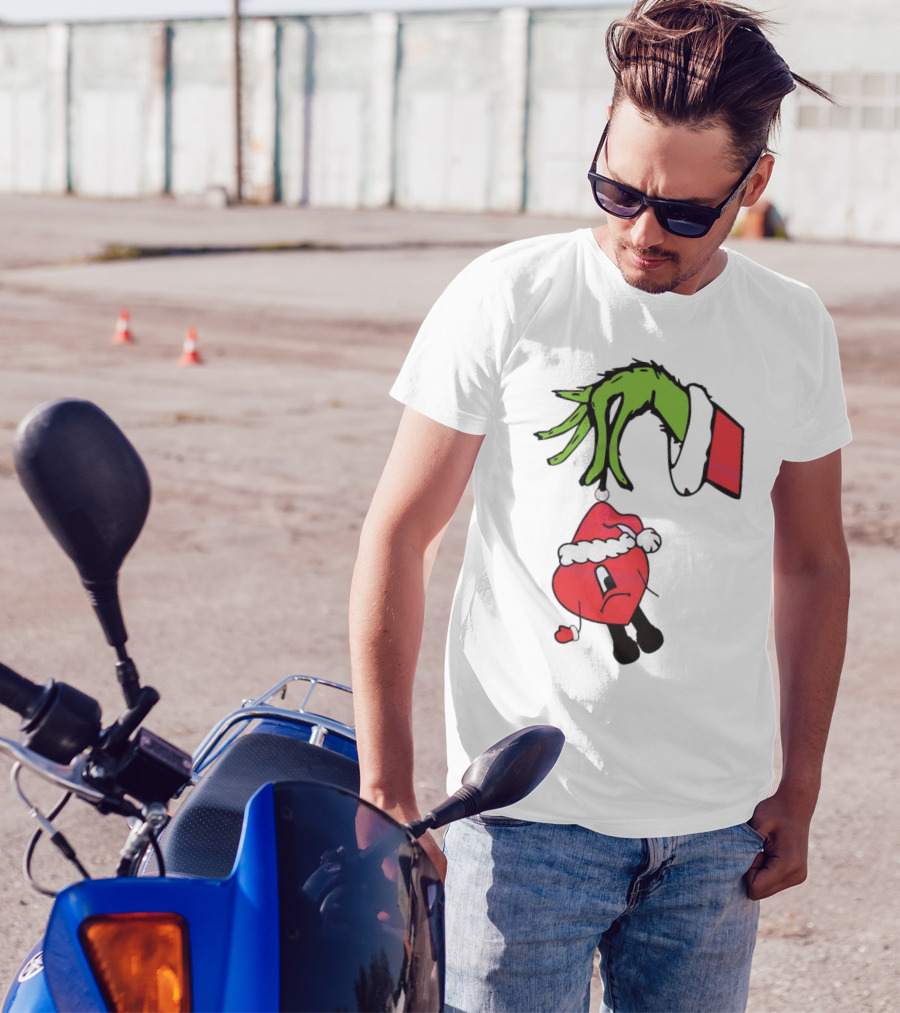 Grinch Hand Holding Santa Hat Bad Bunny Xmas T-Shirt