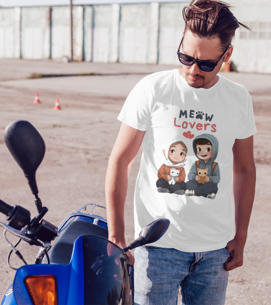 Meow Lovers Cute Boy And Girl With Kittens T-Shirt