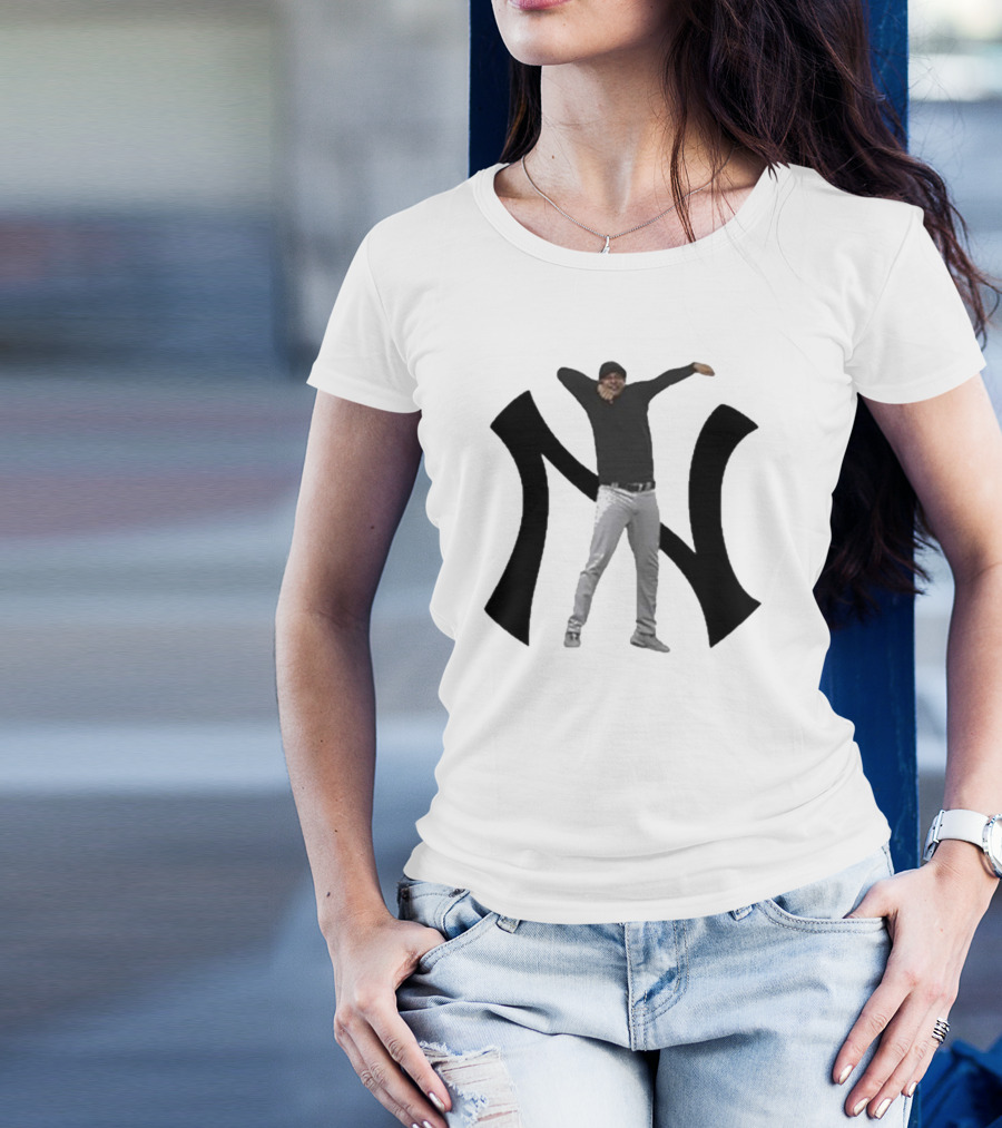 New York Yankees Aaron Boone Iconic Pose T-Shirt