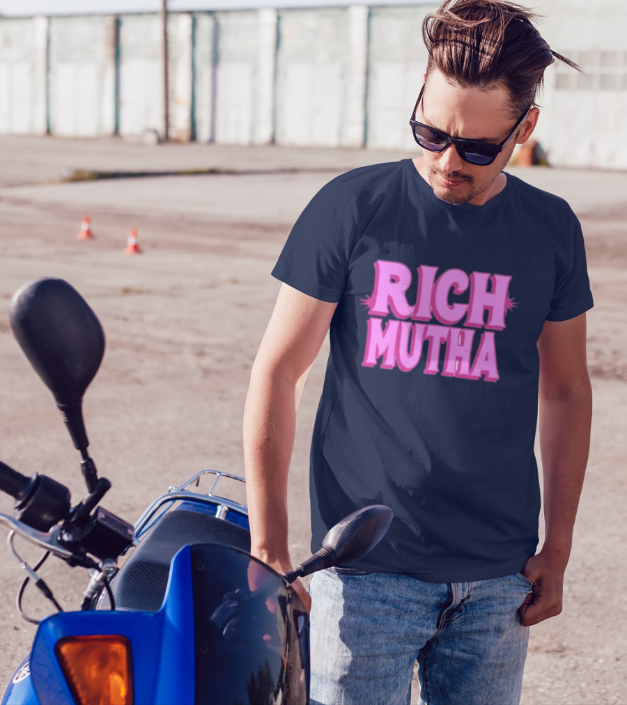 Monaleo Rich Mutha Pink T-Shirt