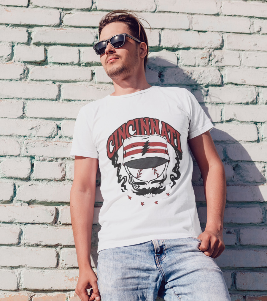 Cincinnati Reds Grateful Dead Skull Collaboration T-Shirt