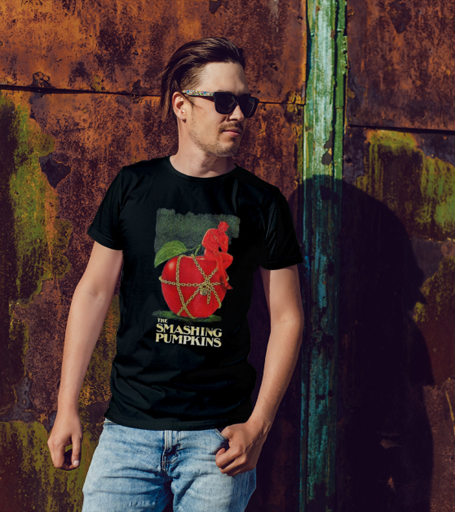The Smashing Pumpkins Aug 5 2024 Citi Field Flushing NY Devil On Apple T-Shirt