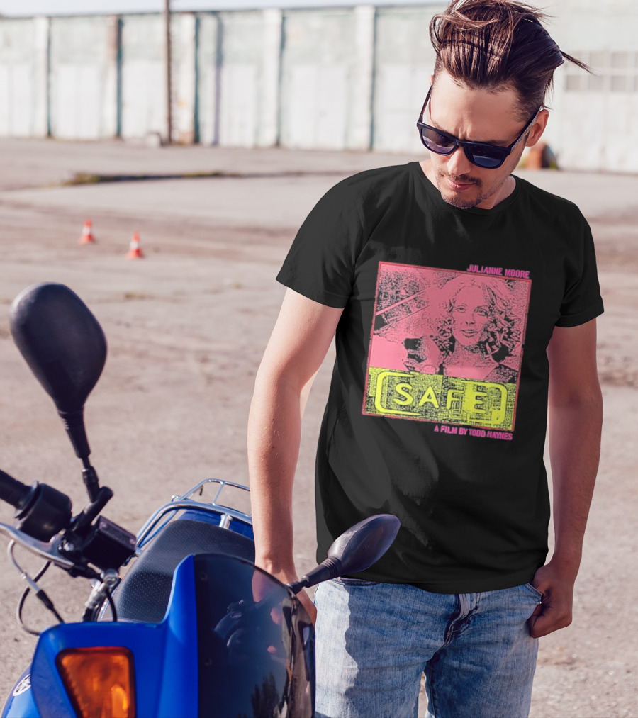 Painfulshirtco Julianne Moore Safe A Film By Todd Haynes Pink T-Shirt
