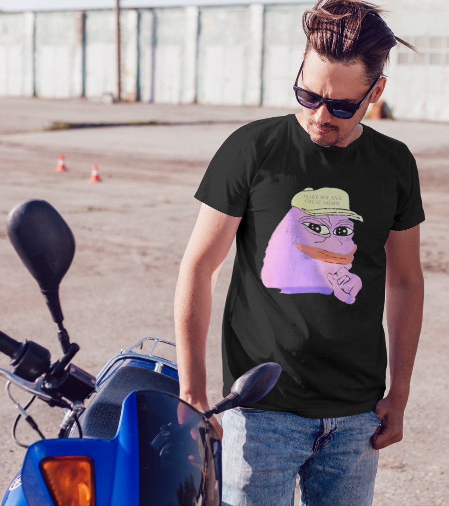 Purple Pepe Make Solana Great Again Hat T-Shirt