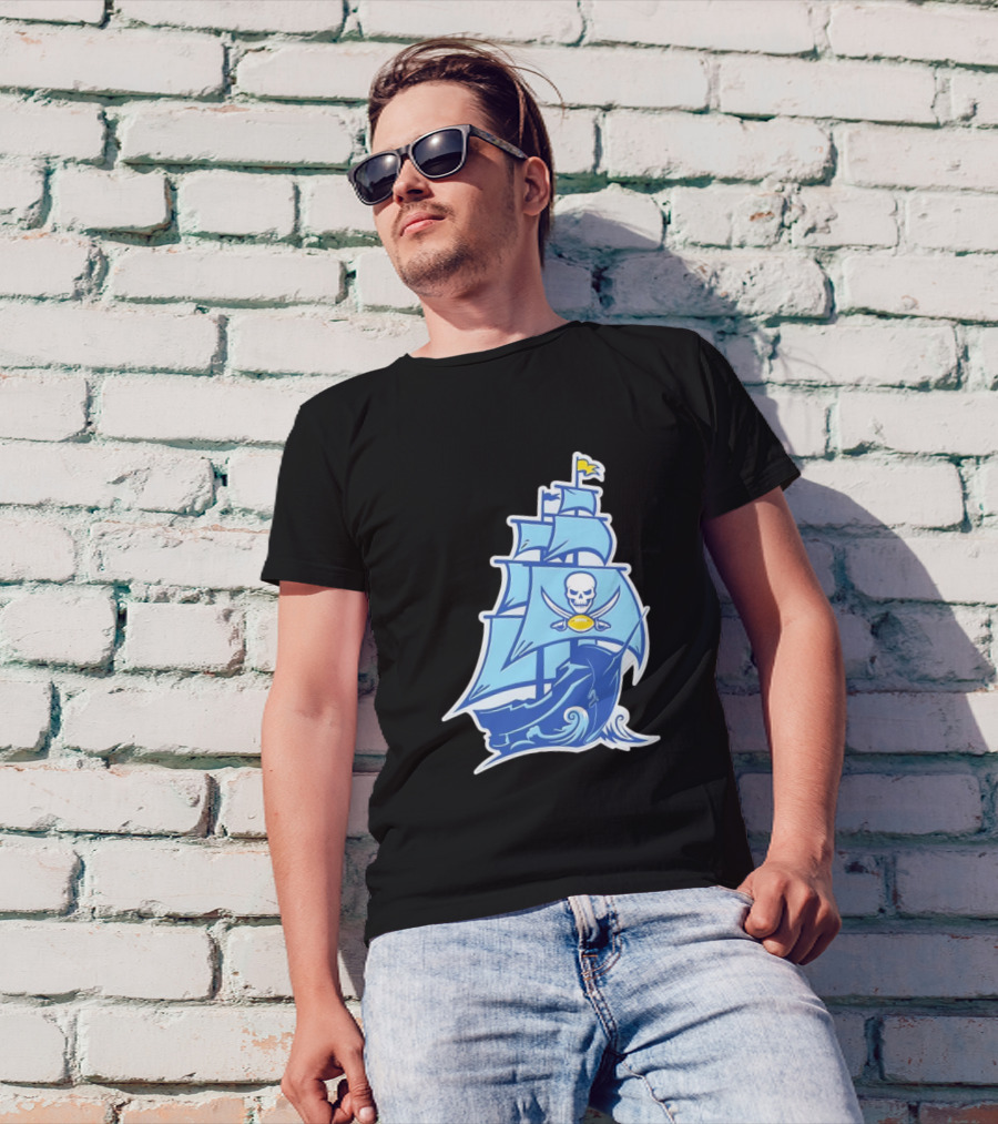 Tampa Bay Buccaneers Rays Ship Skull NFL MLB Mashup T-Shirt