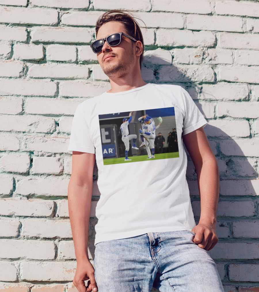 Chris Taylor Mookie Betts Enrique Hernandez Los Angeles Dodgers Victory Celebration One More Win T-Shirt