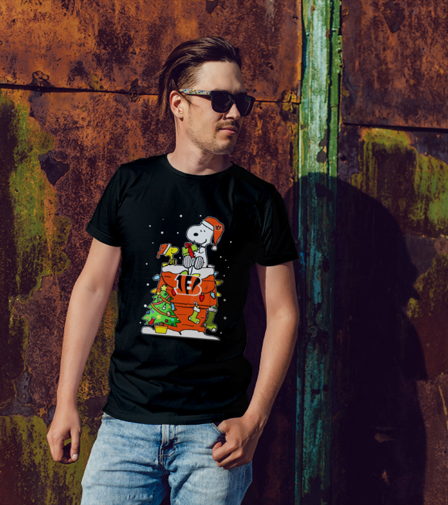 Snoopy Woodstock Cincinnati Bengals Christmas T-Shirt